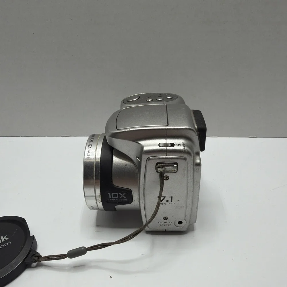 Kodak EasyShare Z710 7.1MP Digital Camera Silver 10x Optical Zoom Untested